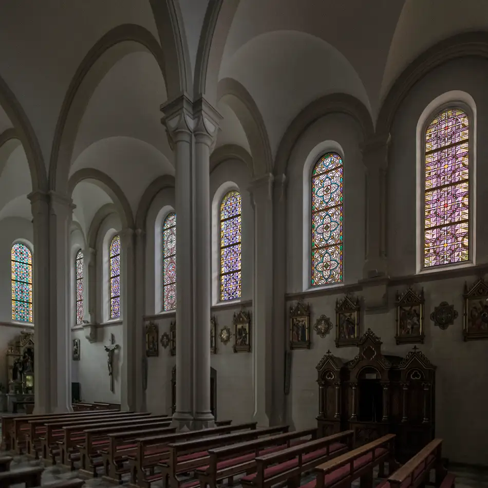 Restoration of the stained glass and leadlight windows - Dominican Church of Eppan - view after the restoration - full view